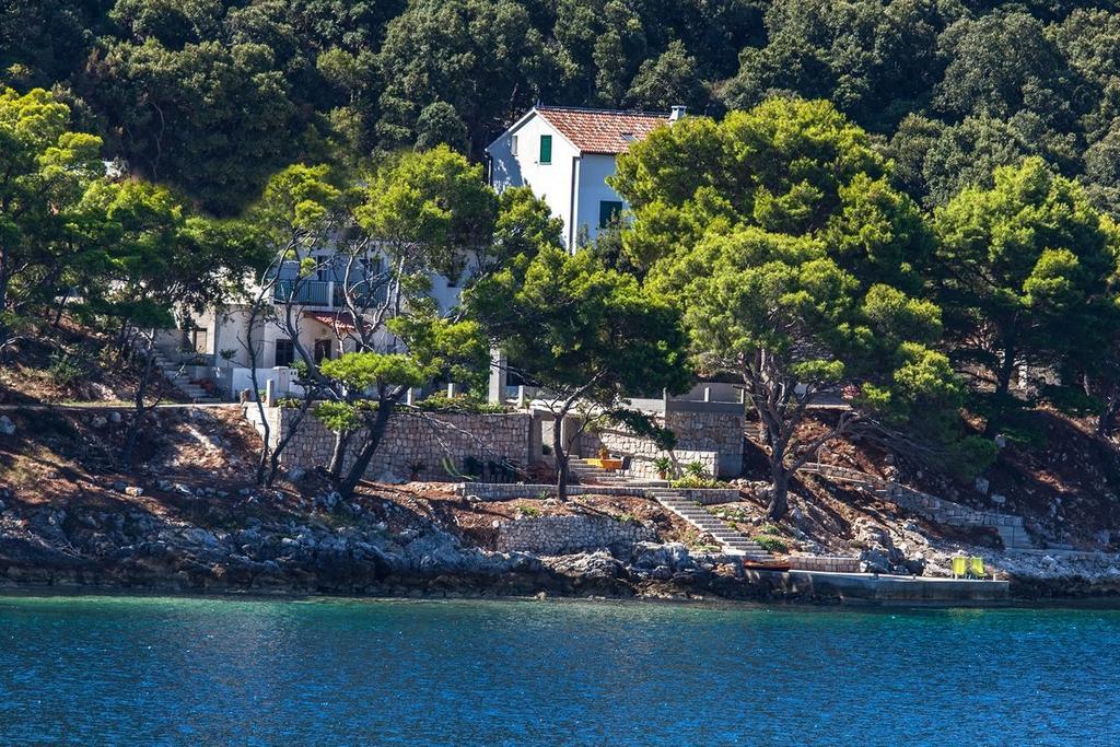 Apartments Luka Uble エクステリア 写真