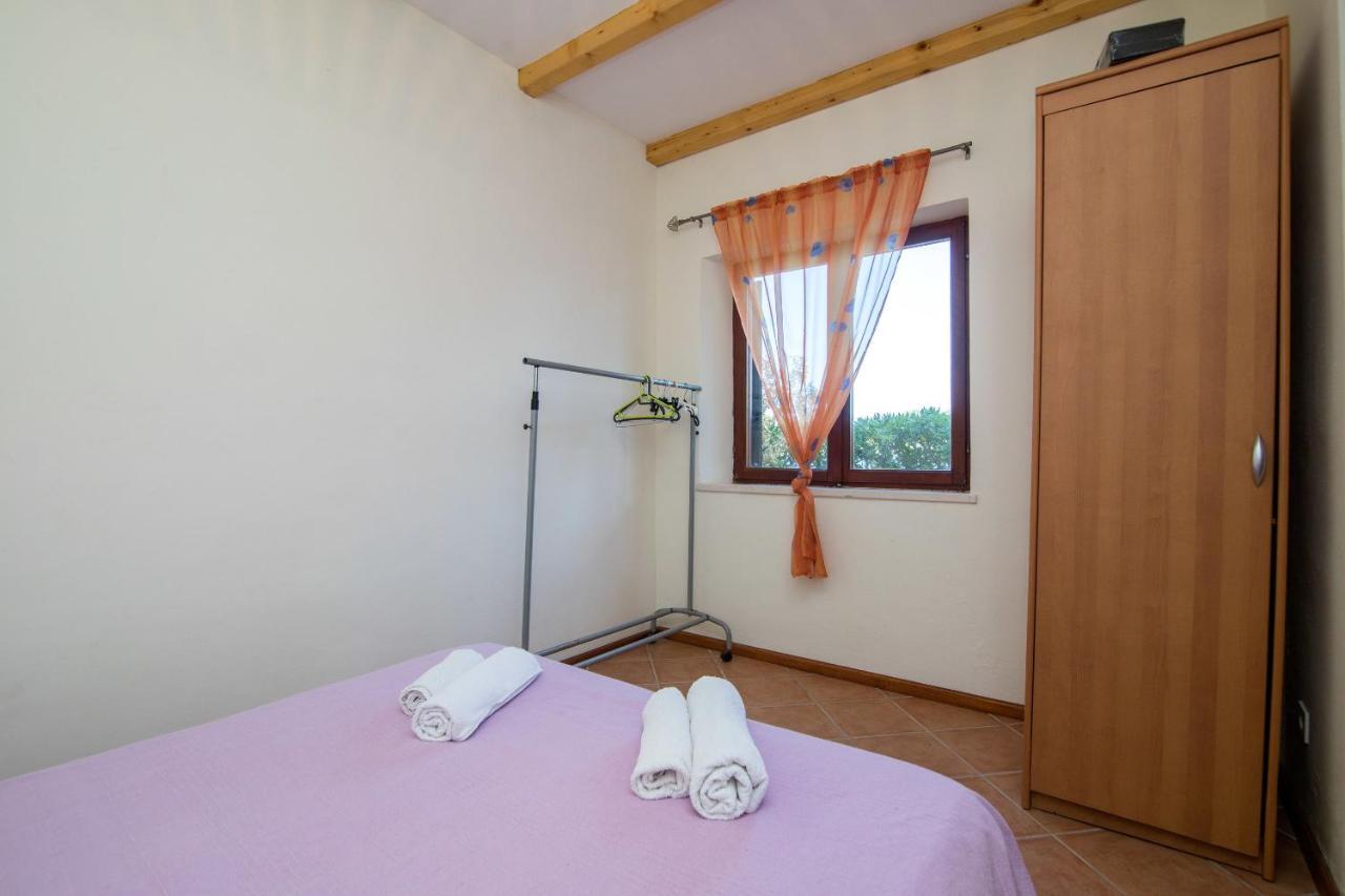 Apartments Luka Uble エクステリア 写真